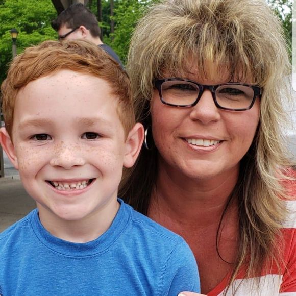 Meet your Posher, Lea - Picture 1 of 1